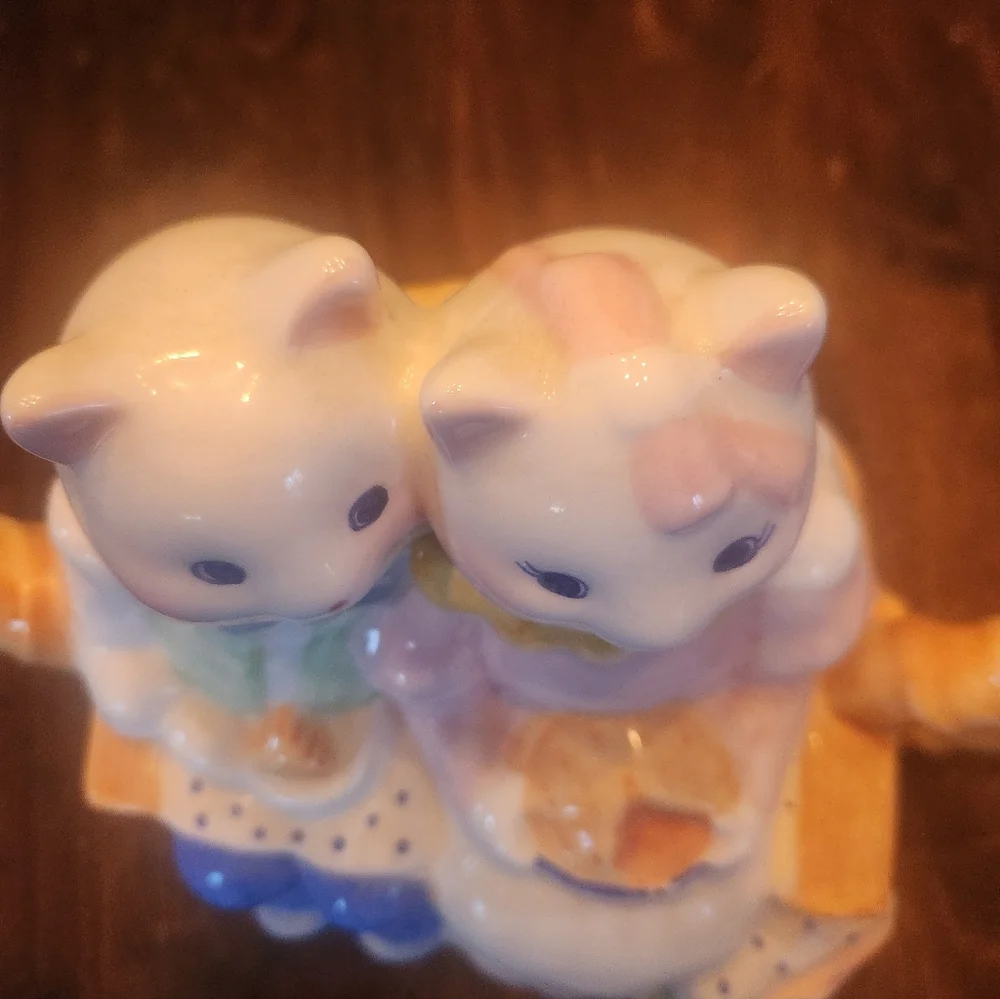 Vintage Applause Inc Charming Cat Couple Ceramic Teapot